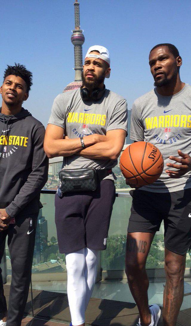 的人告诉我 的人告诉我