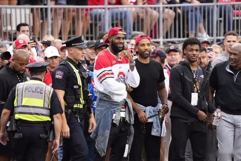 在人员轮换 在人员轮换