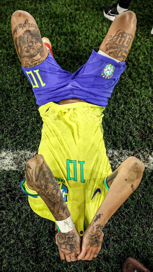 从德扑比赛中悟出的商业投资逻辑：不要在没优势时All-in。（德扑中的投资启示：无优势勿孤注一掷）