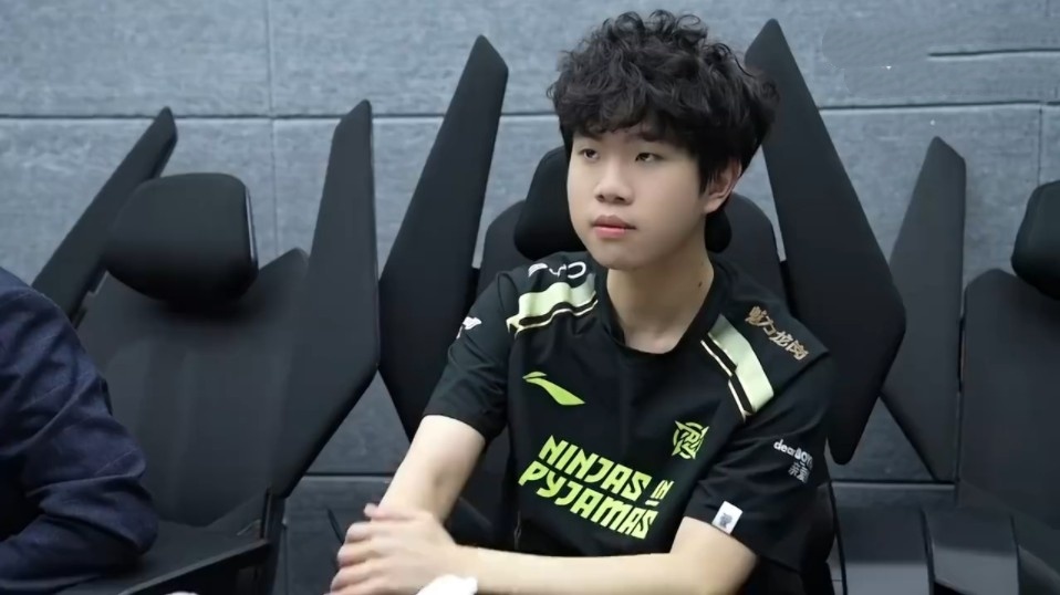 开的执教样 开的执教样