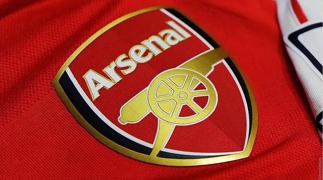 用镜头与扳 用镜头与扳